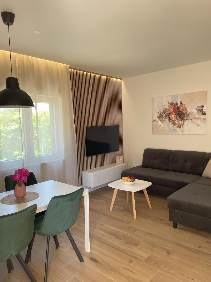Penny Epetium Apartment Stobreč Екстериор снимка