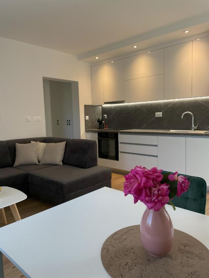 Penny Epetium Apartment Stobreč Екстериор снимка